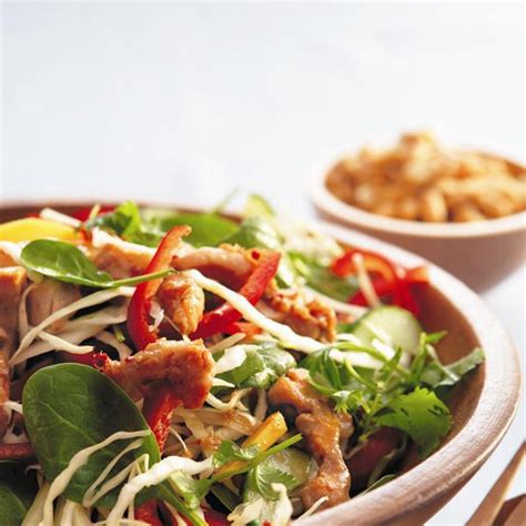 warm-thai-chicken-salad-chatelaine image