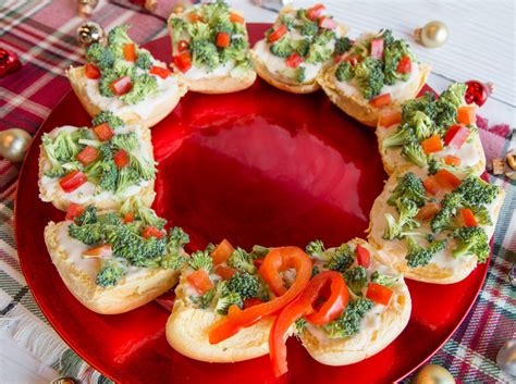 broccoli-appetizer-wreath-martins-famous-potato image