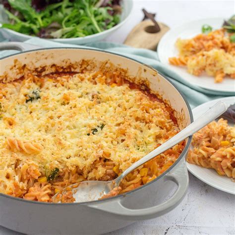 easy-one-pot-tuna-pasta-bake-with-broccoli-and-sweetcorn image