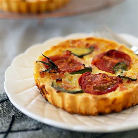 tomato-tarts-with-bacon-onion-belly-rumbles image