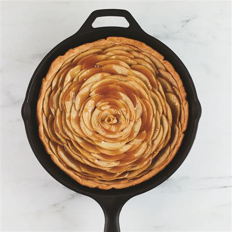 make-this-eye-catching-caramel-rose-apple-pie-food image