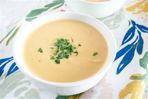 creamy-roasted-cauliflower-and-garlic-soup-create image