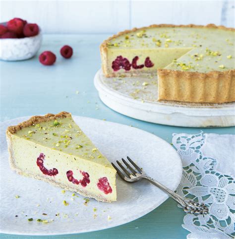 bake-it-clean-pistachio-and-raspberry-tart-food-republic image