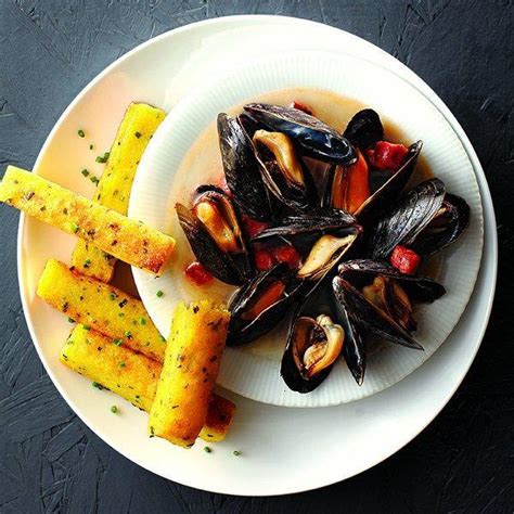 smoky-spanish-mussels-recipe-chatelainecom image