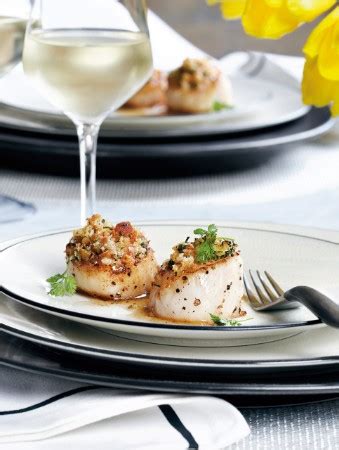recipe-baked-scallops-with-herbed-crumbs image