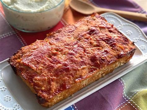 ground-chicken-meatloaf-amazingly-delicious image