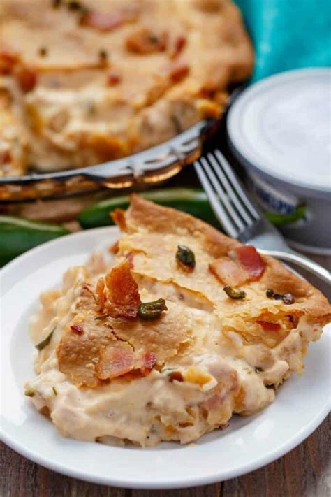 jalapeno-popper-chicken-pot-pie-with-bacon-the-cookie image