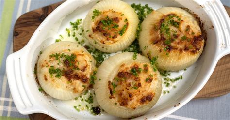 potato-gratin-stuffed-sweet-vidalia-onion-with-chives image
