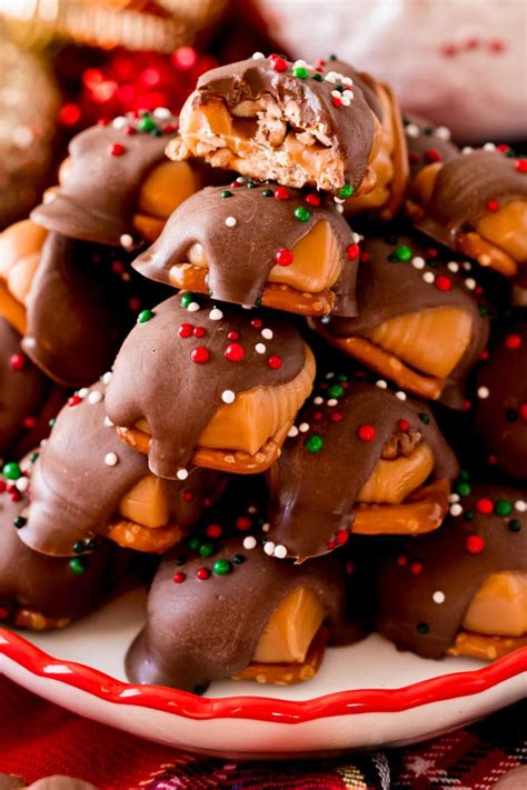 caramel-pretzel-turtles-candy-food-folks-and-fun image