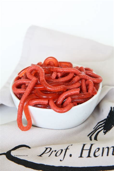 halloween-party-food-jello-worms-recipe-the-idea image