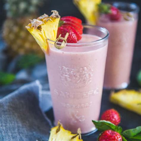 best-strawberry-pineapple-banana-smoothie image