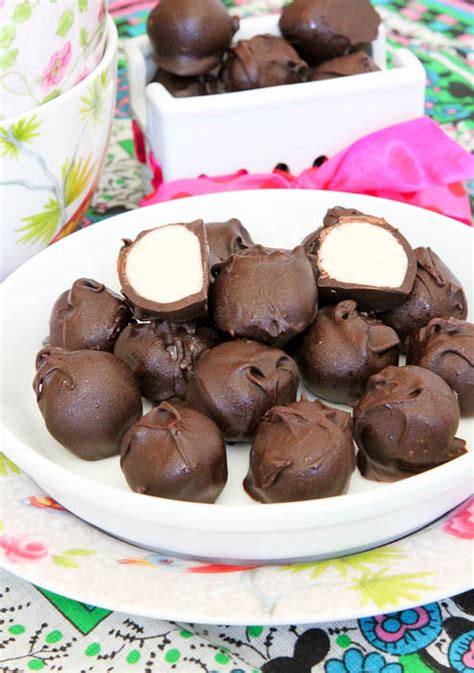 no-bake-vanilla-cake-batter-chocolate-truffles-averie image