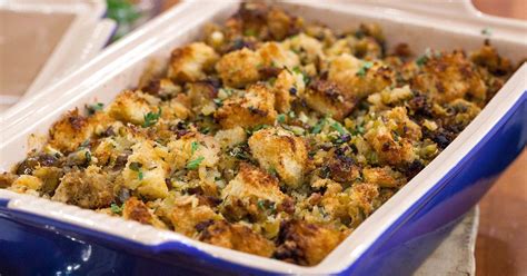 how-to-make-stuffing-8-easy-thanksgiving-stuffing image