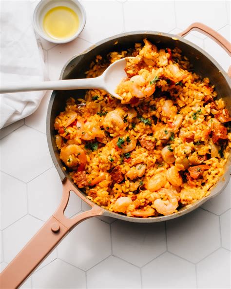 chorizo-paella-with-shrimp-and-chicken-foodess image