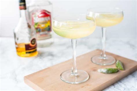 how-to-make-a-classic-margarita-the-tortilla-channel image