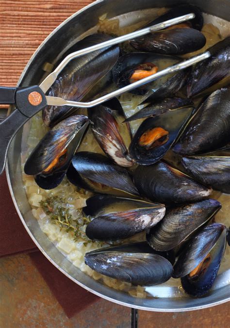 the-cilantropist-classic-mussels-with-shallots-and-thyme image