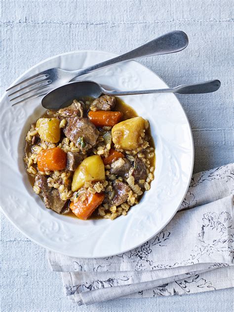 irish-lamb-stew-with-pearl-barley-edible-communities image
