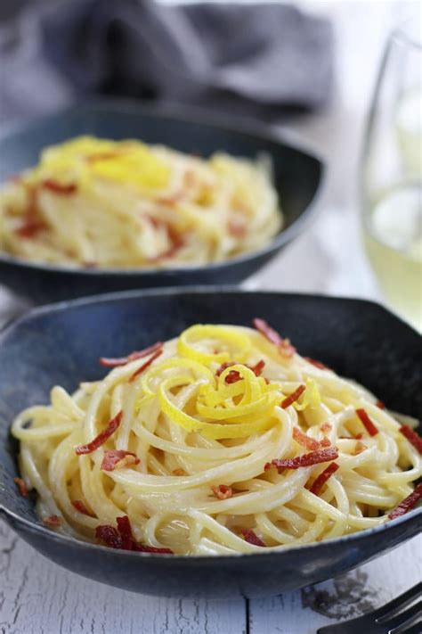 how-to-make-the-creamiest-lemon-garlic-pasta-the image