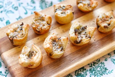 mushroom-gruyere-tartlets-puff-pastry-appetizer-bites image
