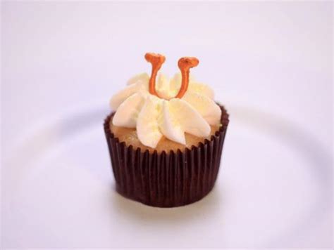 cupcake-wars-season-3-winning-recipes-food-network image