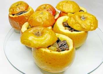baked-apples-with-raisins-one-of-our-healthy-dessert image