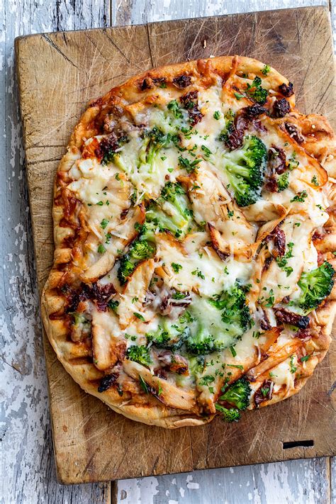 chicken-and-sundried-tomato-grilled-pizza-real-food image