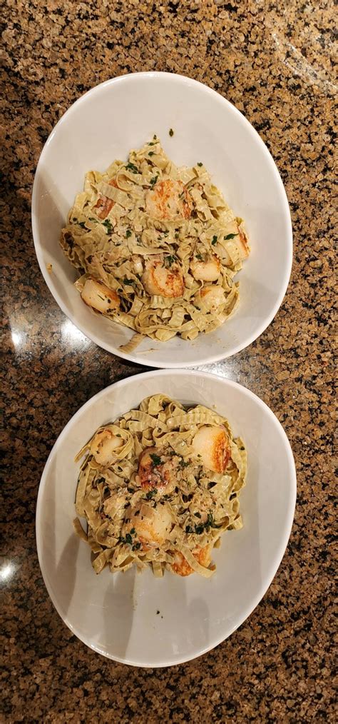 fettuccine-with-scallops-leites-culinaria image