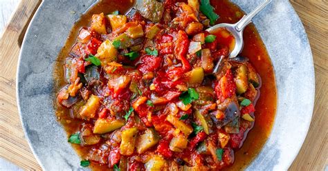 pisto-spanish-vegetable-stew-irena-macri-food-fit image