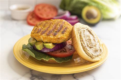 vegan-chickpea-veggie-burger image