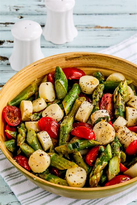 asparagus-and-tomato-salad-with-hearts-of-palm image