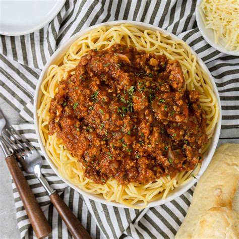 spaghetti-with-meat-sauce-with-jarred-marinara-moms image