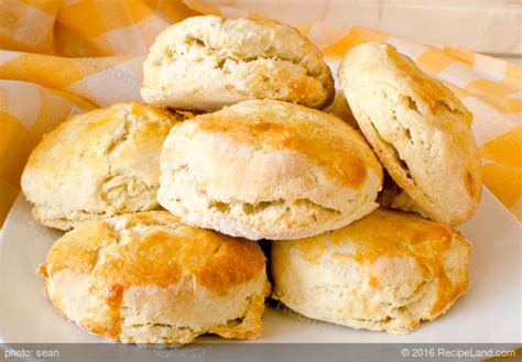 kfc-buttermilk-biscuits-recipe-recipelandcom image