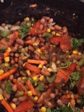 grandmas-slow-cooker-vegetarian-chili image