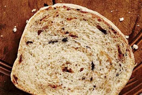 sun-dried-tomato-and-olive-easy-sandwich-bread image