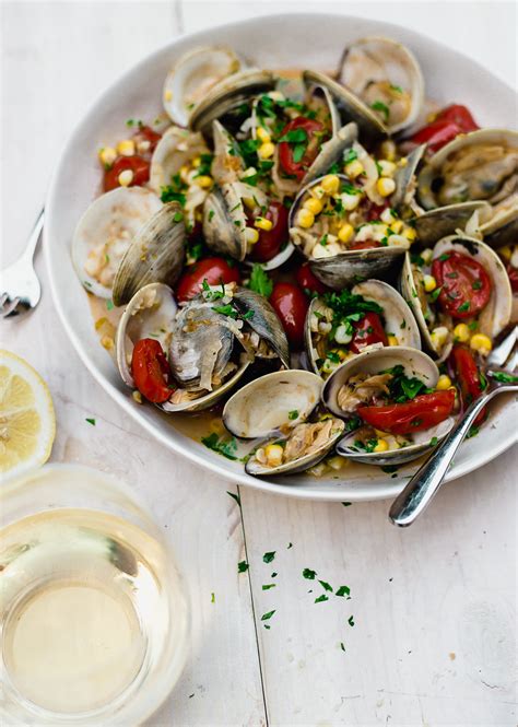 steamed-clams-with-corn-and-tomatoes-the-little image