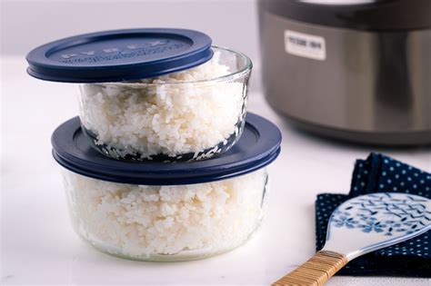 how-to-cook-japanese-rice-in-a-pot-on-the-stove image