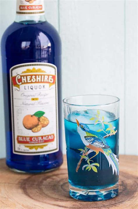 bluebird-cocktail-recipe-the-kitchen-magpie image