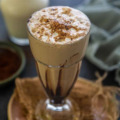 cold-coffee-recipe-step-by-step-cafe-style-whiskaffair image