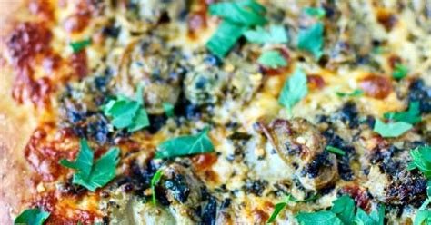 new-haven-style-clam-pizza-karens-kitchen-stories image