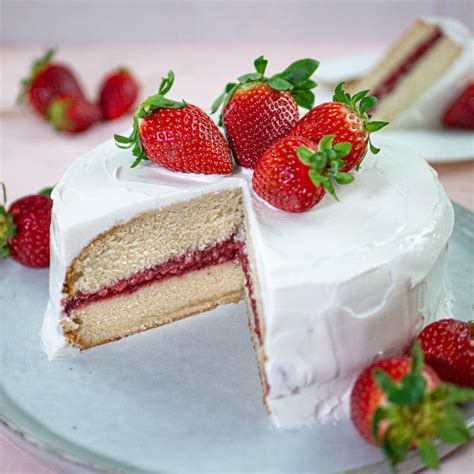 vegan-vanilla-cake-easy-delicious-recipe-plant image