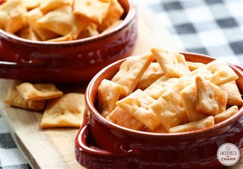 homemade-cheddar-and-jalapeo-cheese-crackers image