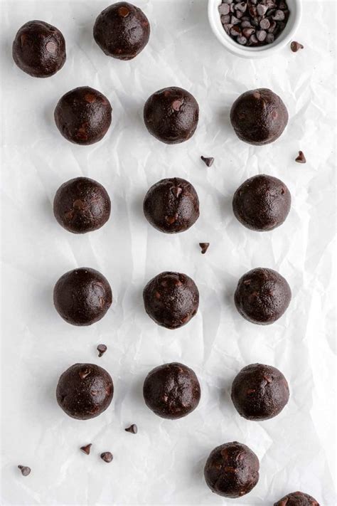 cocoa-balls-5-ingredients-minutes-texanerin-baking image