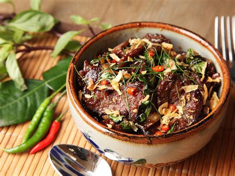 thai-style-beef-with-basil-and-chilies-phat-bai-horapha image
