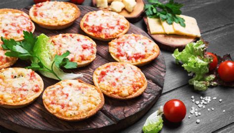 mini-pizza-appetizers-kosher-and-jewish image