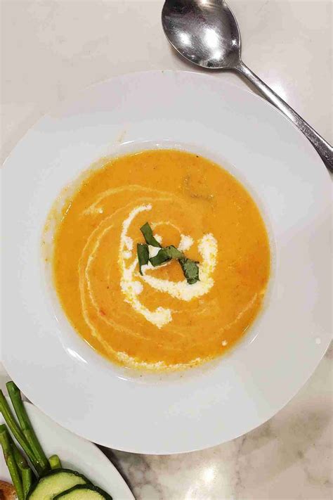 tomato-bisque-recipe-with-fresh-tomatoes-best image