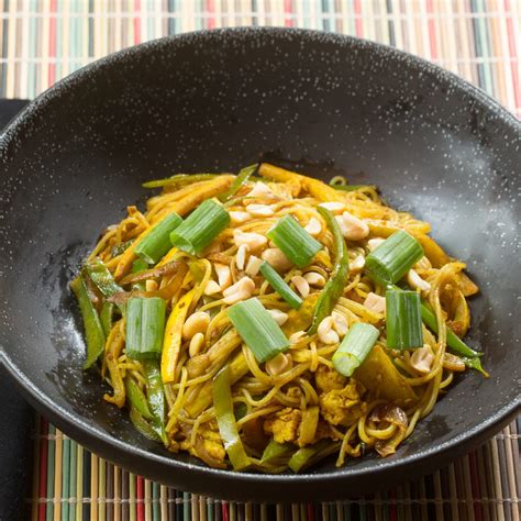 singapore-curry-noodles-with-snow-peas-yellow-squash image