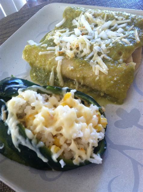 new-mexico-style-green-chile-enchiladas image