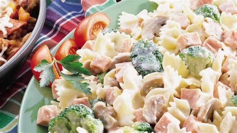 creamy-bow-tie-pasta-with-broccoli-and-ham image