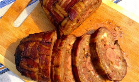 bacon-sausage-fattie-recipe-barbecuebiblecom image