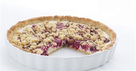 cranberry-cheesecake-pie-recipe-swerve image